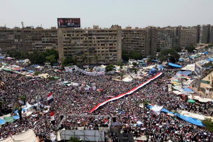 میدان رابعه و گلدسته‌های بلند ما